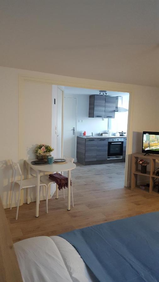 Studios tout équipés Cosne-sur-Loire Esterno foto